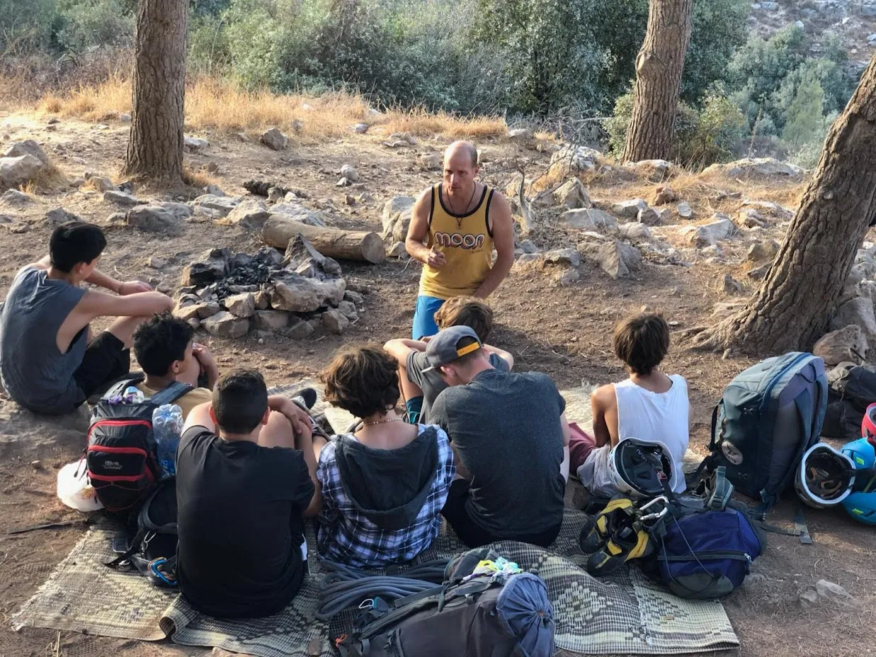 חוג טיפוס שטח לנוער